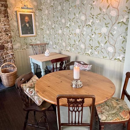 Lord Nelson Hotel Bridport Esterno foto